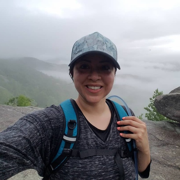 Meet your Posher, Vanessa - Picture 2 of 4